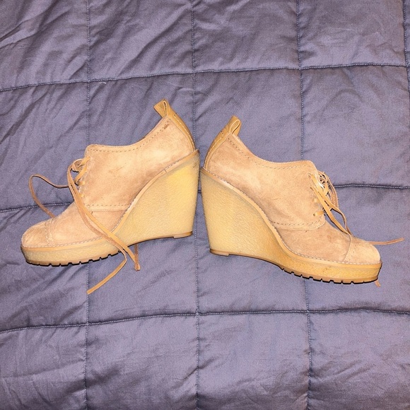 Zara suede wedges with laces - Picture 1 of 5
